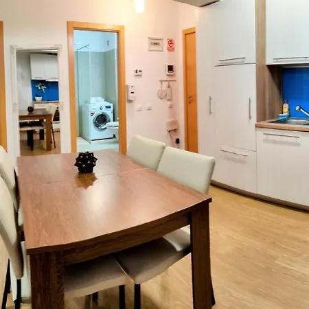 My Place In 7 Nights Minimum *