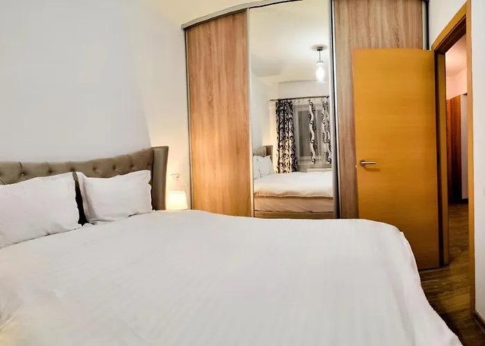 アパート My Place In 7 Nights Minimum クルージュ＝ナポカ